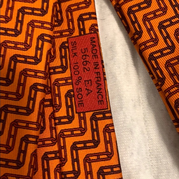 Brand new Hermès tie - Picture 2 of 3